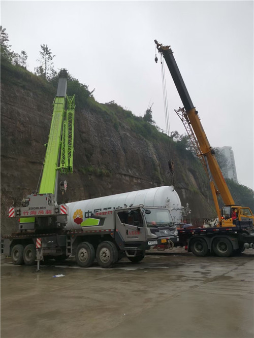 分宜县“不怕风雨冻”—— 吊车的 “恶劣环境适应” 技术